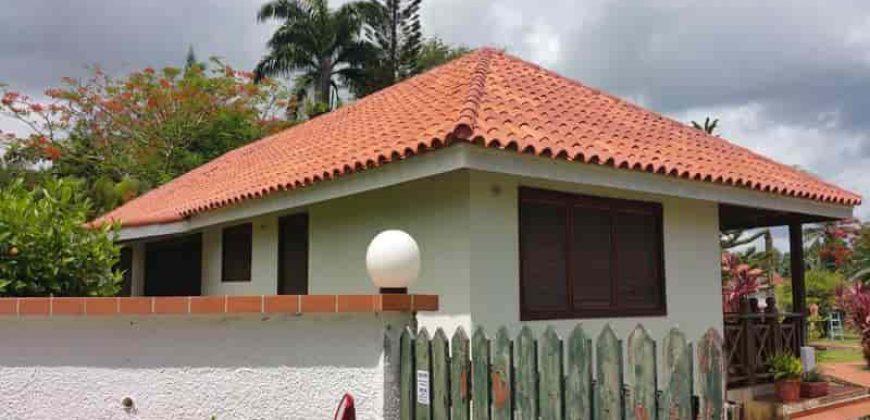 Vendesi villa a Las Terrenas in residence